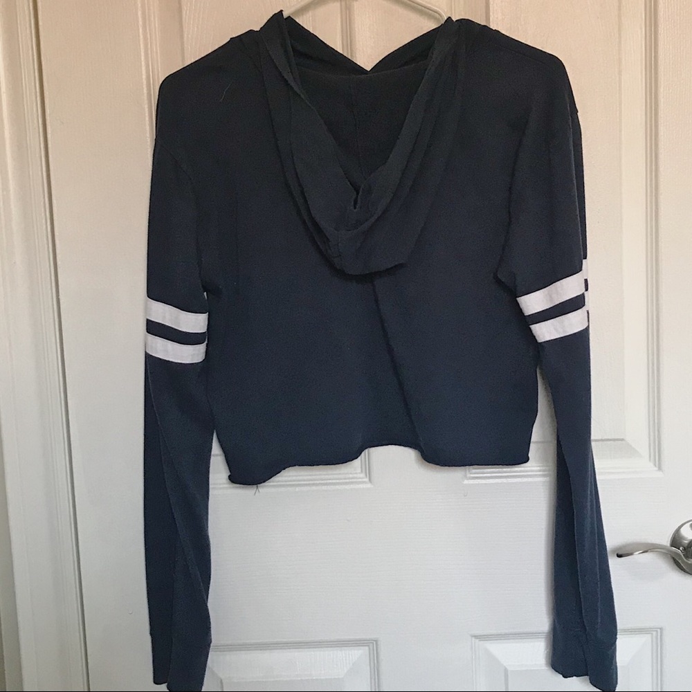 Hollister long sleeve hoodie - Picture 2 of 2